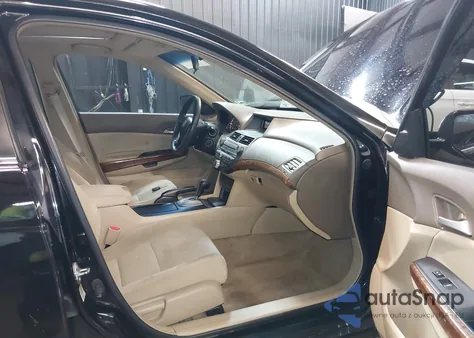 2008 Honda Accord 2.4 Ex z USA, uszkodzony, nr VIN 1HGCP267X8A117357